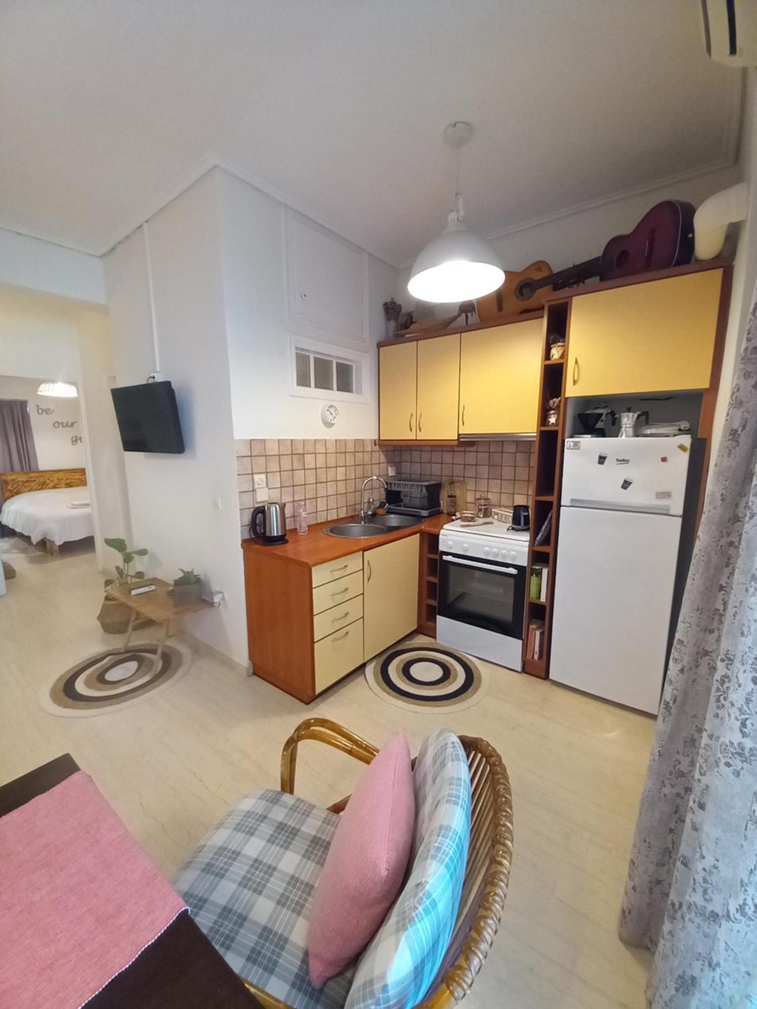 Evie'S Apartment Каламата Экстерьер фото