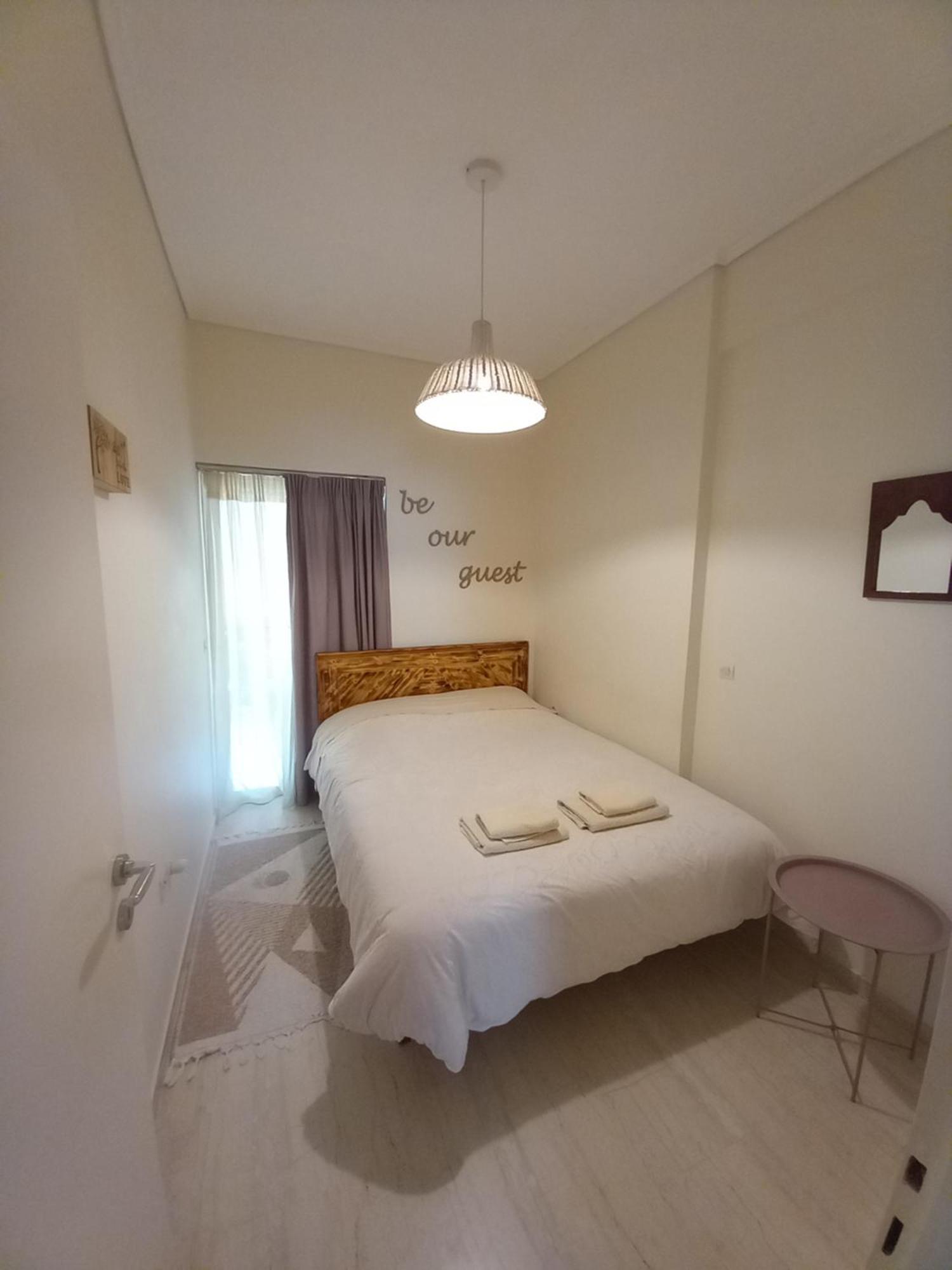 Evie'S Apartment Каламата Экстерьер фото